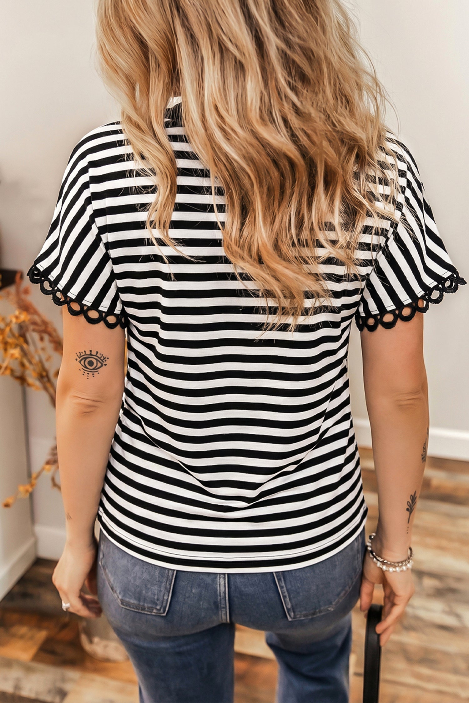 Black Striped Print V Neck Delicate Trim Casual Tee