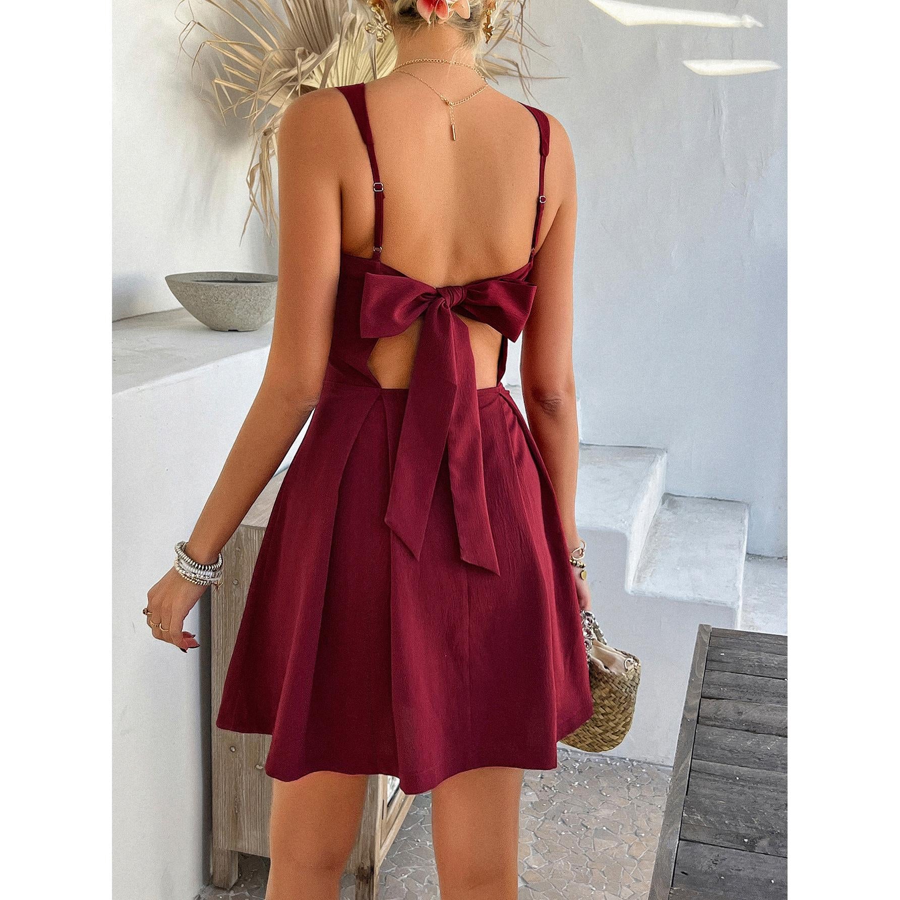 Women's Elegant Back Bow Cutout Sleeveless Square Neck Flare Mini Dress - Ideal for Date Night, Wedding Guest Dresses