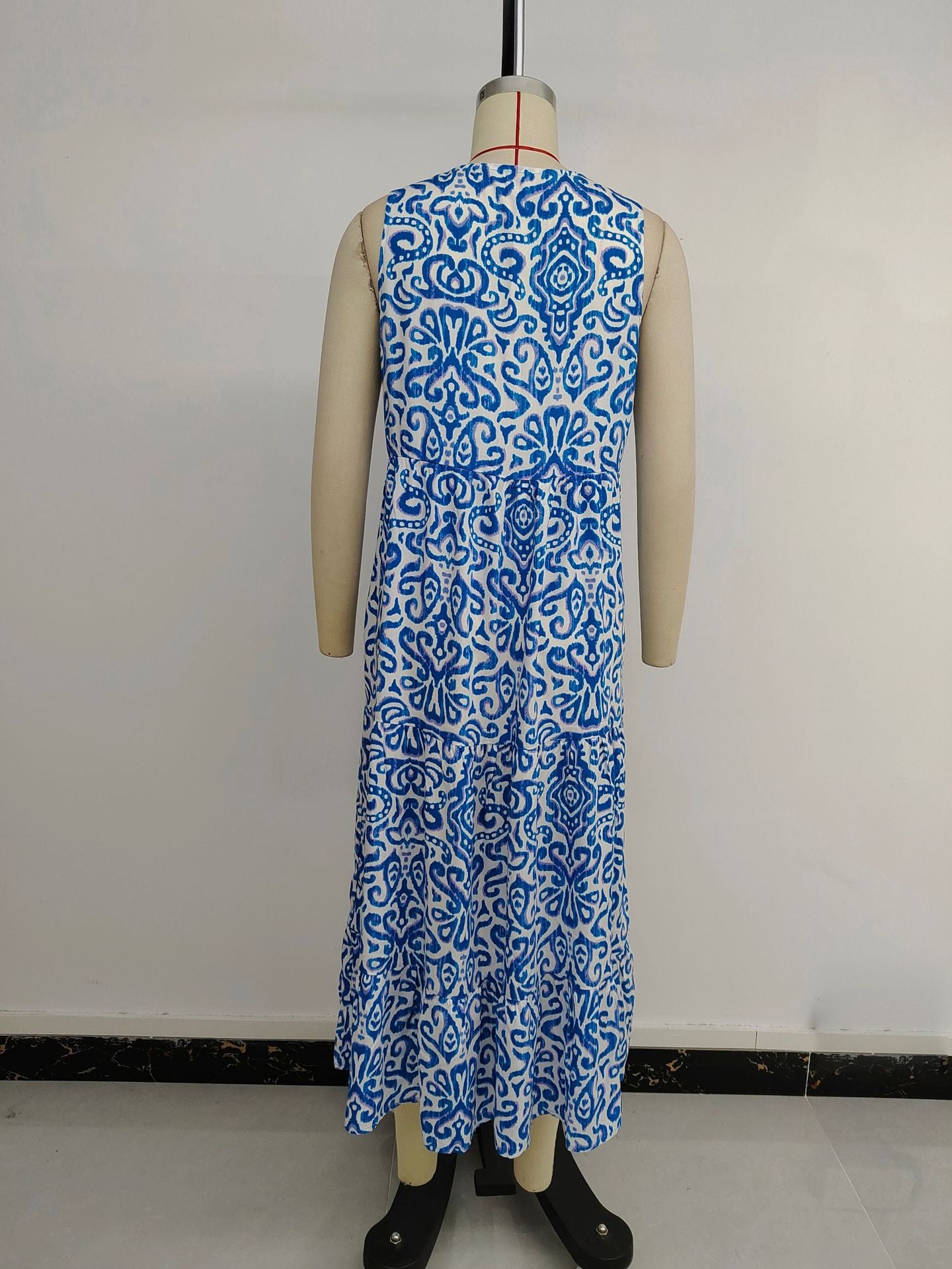 Women Sleeveless V-neck Print Dress