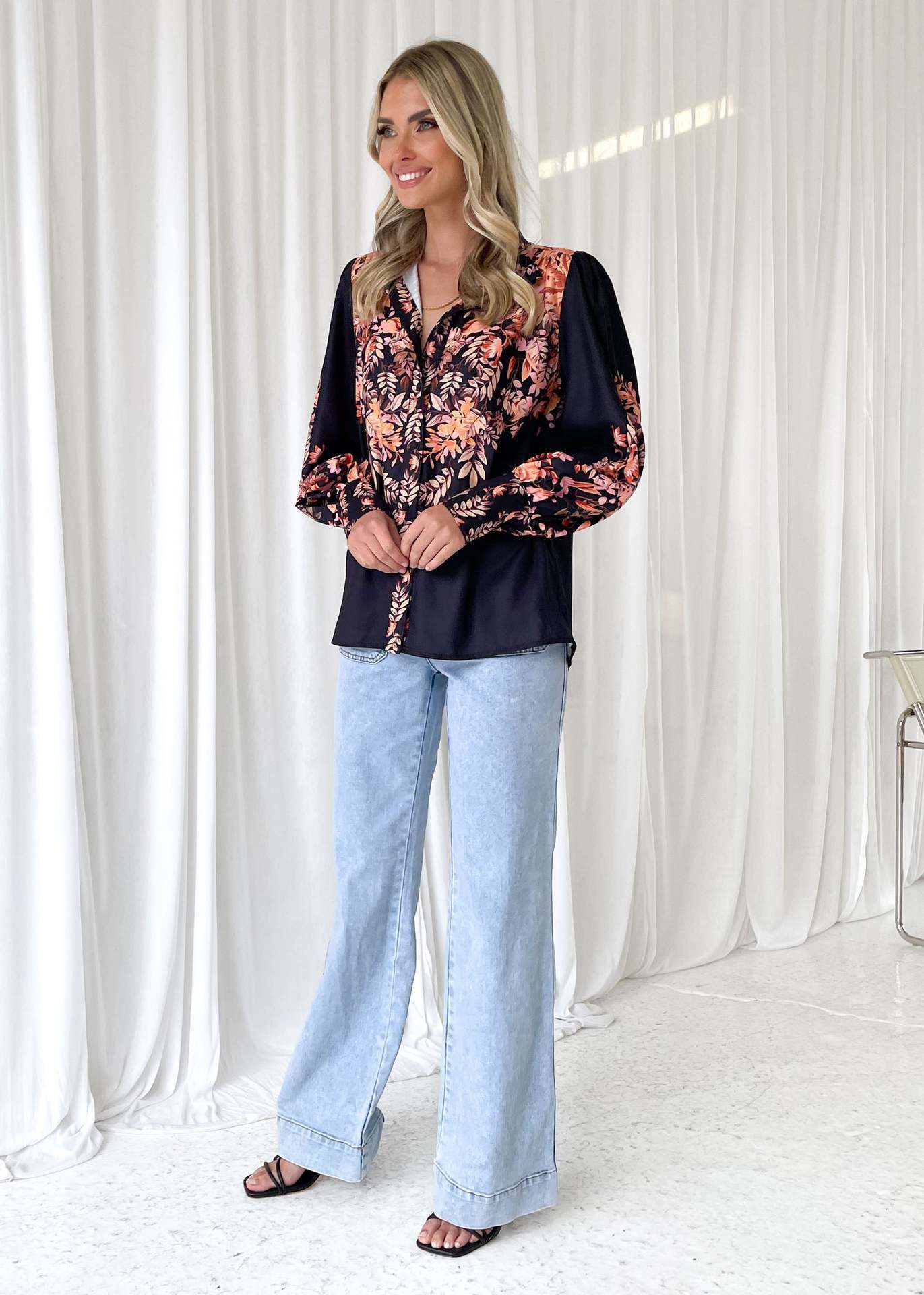 Women's Printed V-Neck Long Sleeve Single-Breasted Blouse