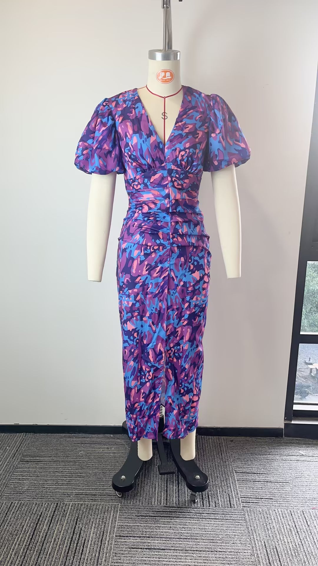 Womens Elegant Printed V-Neck Lantern Sleeve Dress