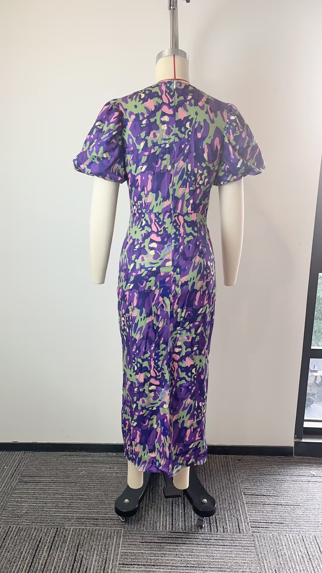 Womens Elegant Printed V-Neck Lantern Sleeve Dress