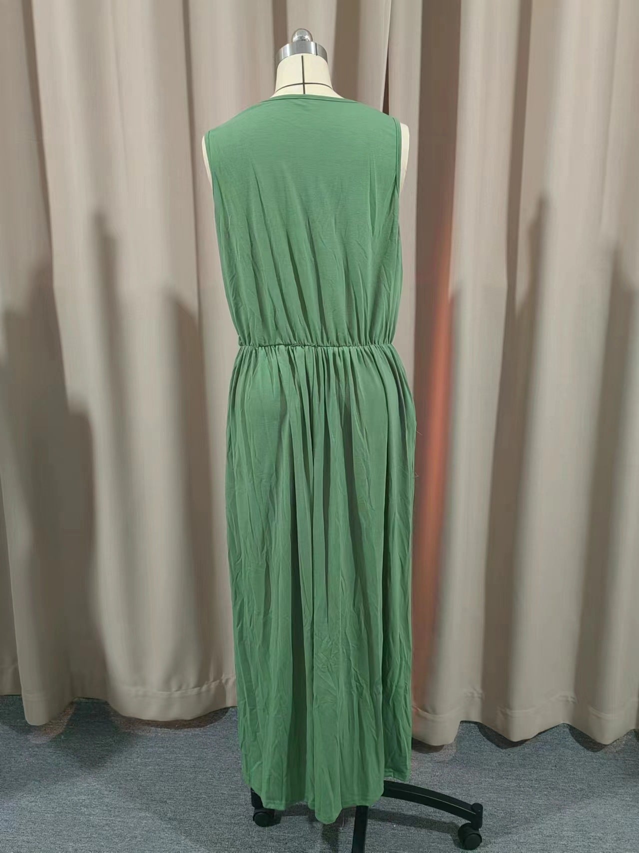 Solid Color Round Neck Sleeveless Lantern Split Dress