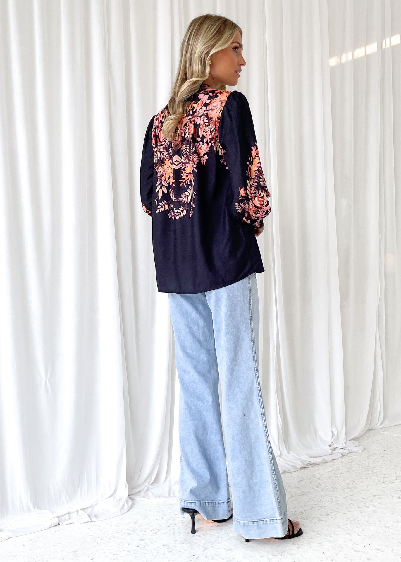 Women's Printed V-Neck Long Sleeve Single-Breasted Blouse