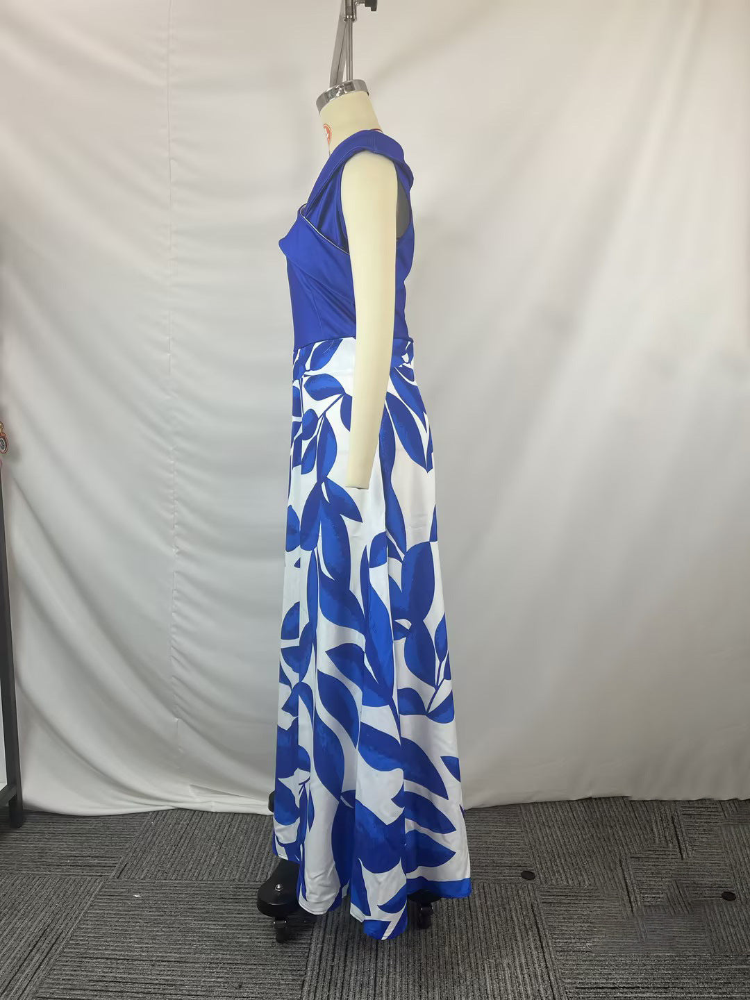 Women's Elegant Casual V-Neck Print Slim Fit Dress