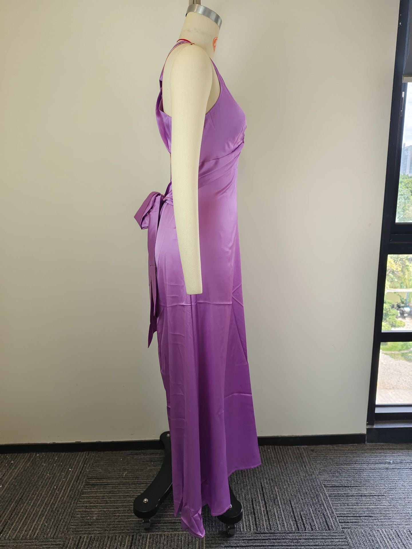 Women's Elegant Sexy Solid Color V-neck Pleated Slim Dress