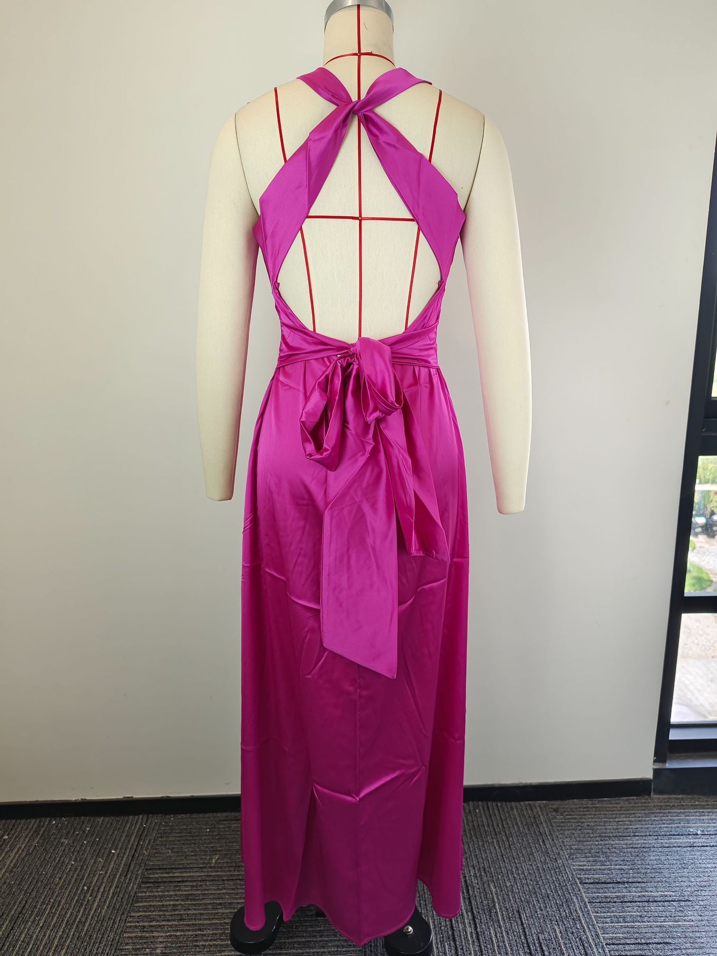 Women's Elegant Sexy Solid Color V-neck Pleated Slim Dress