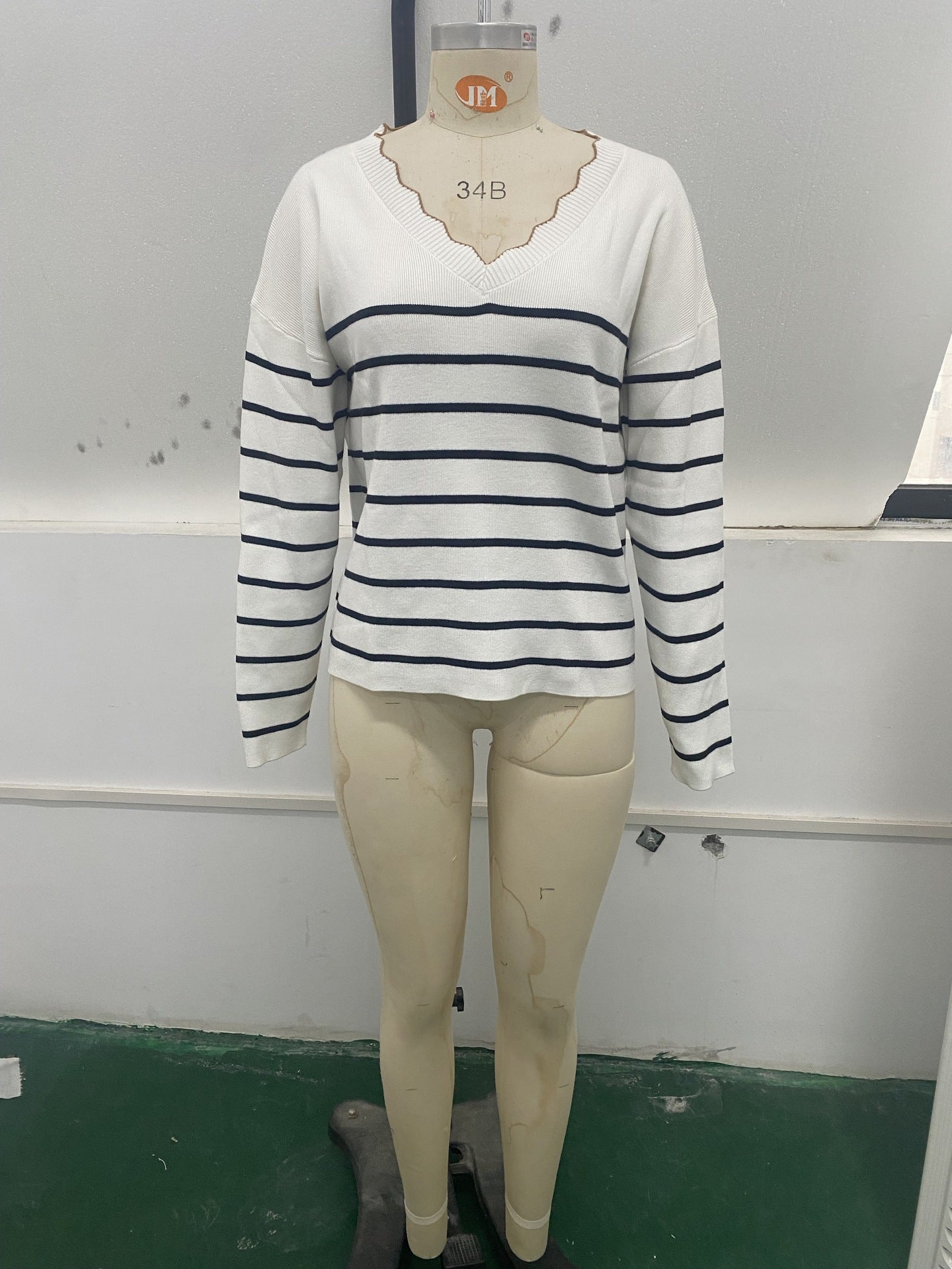 Pullover Knitted Sweater V-Neck Long Sleeve Striped Sweater